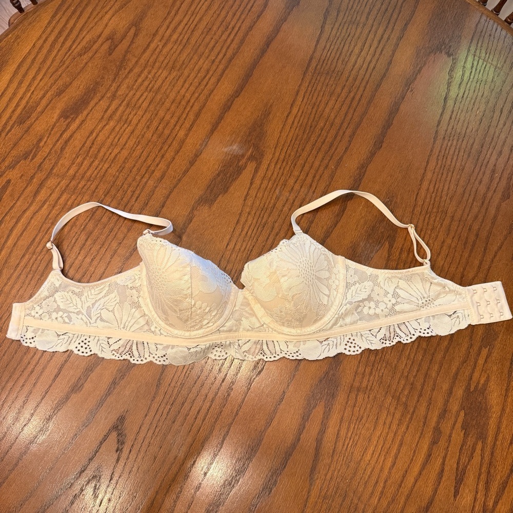 Aerie 32D Cream lace bra